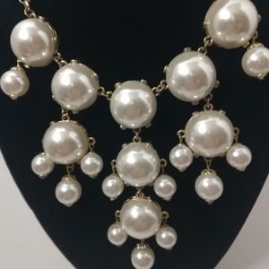 Costume pearl necklace